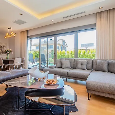 Yonca Evleri Βίλα *