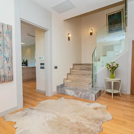 빌라 Yonca Evleri *